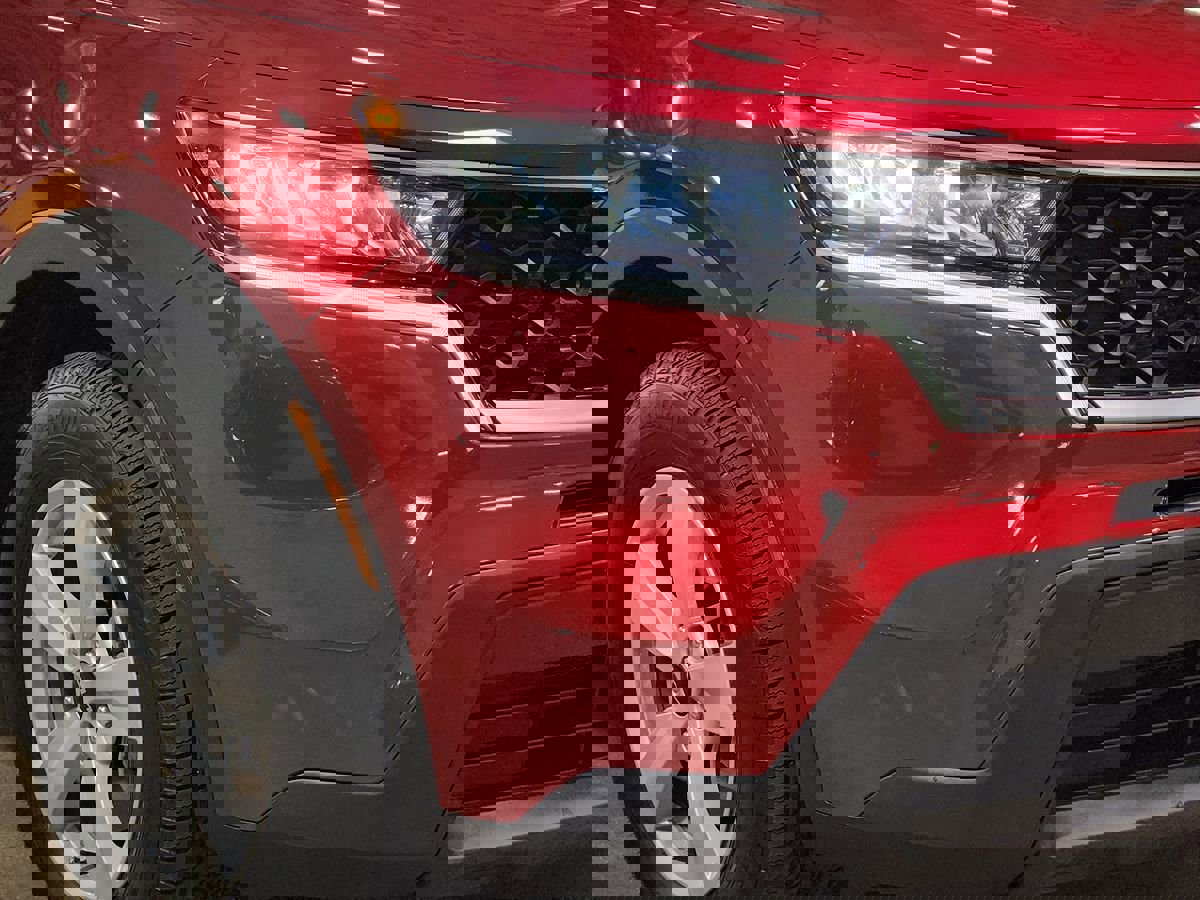 Used 2023 Kia Sorento LX image 13