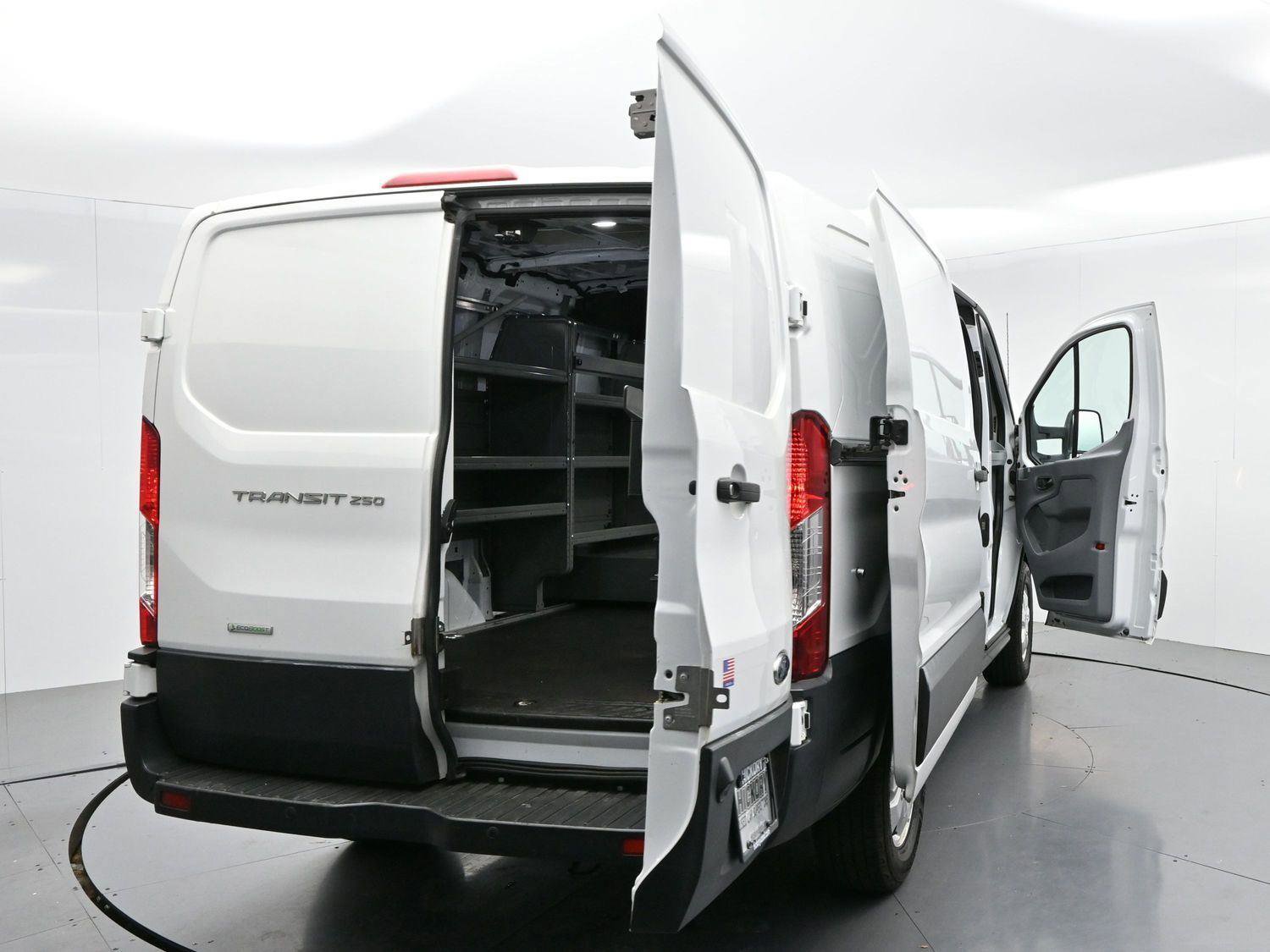 Used 2019 Ford Transit 250 130 Low Roof image 41