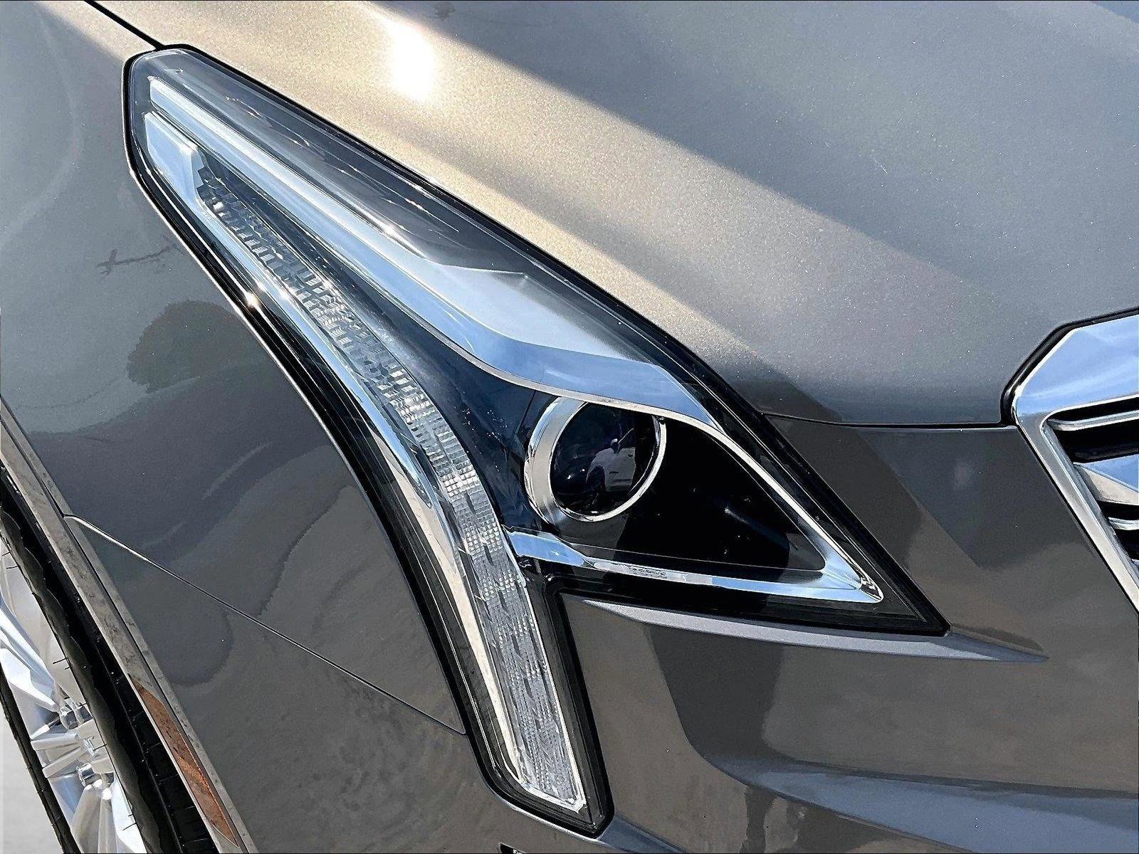 Used 2018 Cadillac XT5 FWD w/ LPO, Wheel Lock Package image 30