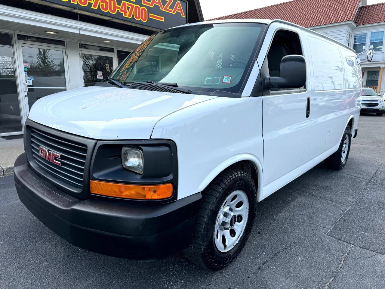 Used 2013 GMC Savana 1500 AWD image 3