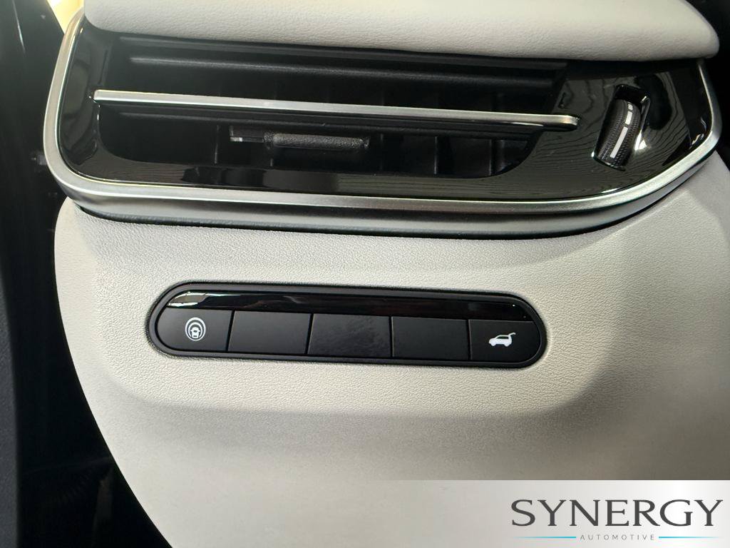 New 2027 INFINITI QX60 Pure w/ Cargo Package FWD image 19