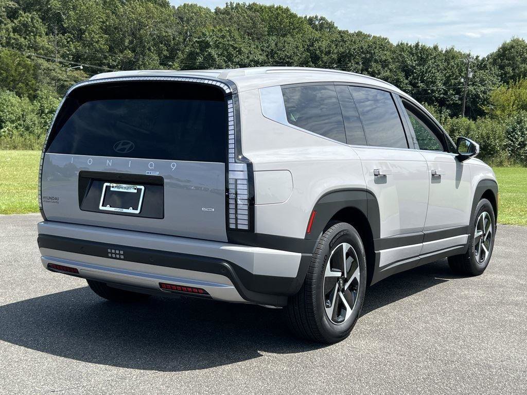 New 2026 Hyundai Ioniq 9 SE image 5