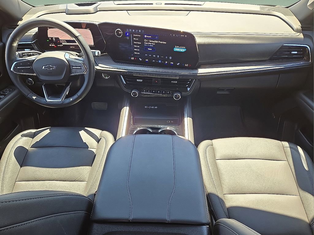 Used 2025 Chevrolet Tahoe Z71 w/ Comfort Package AWD/4WD image 19