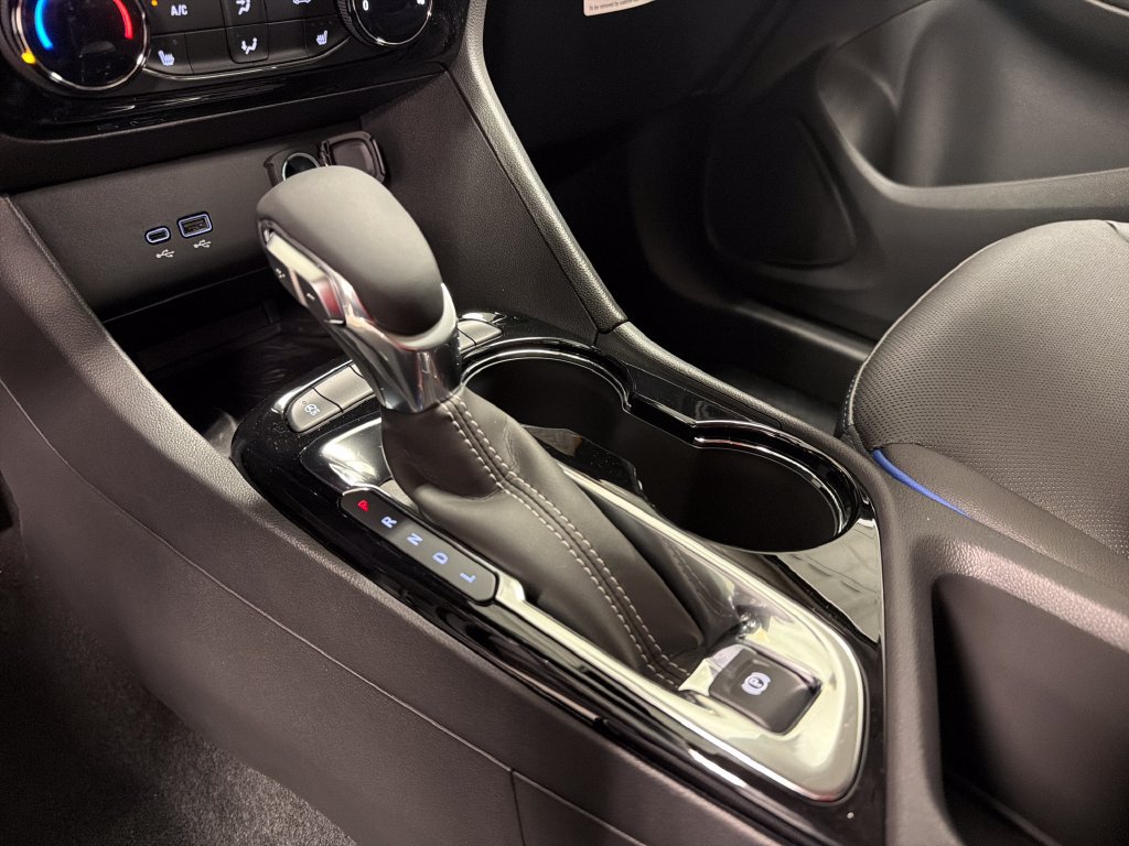 New 2026 Buick Encore GX Sport Touring w/ Advanced Technology Package FWD image 34