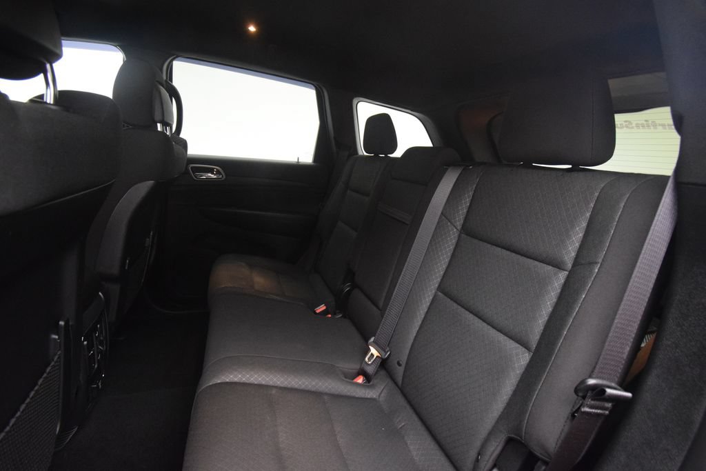 Used 2020 Jeep Grand Cherokee Laredo w/ Security & Convenience Group AWD/4WD image 23