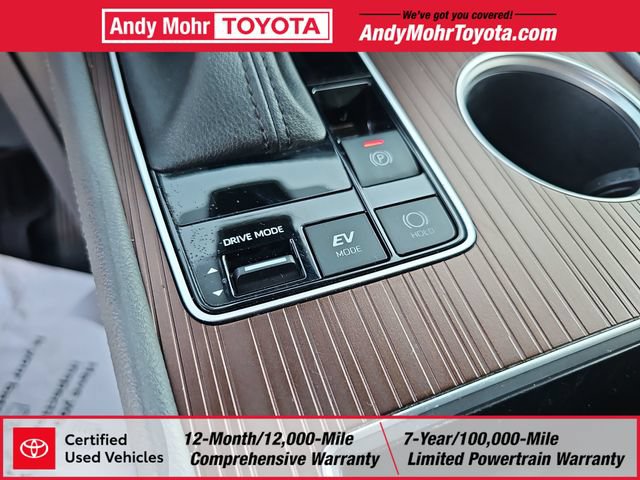 Certified 2024 Toyota Sienna LE FWD image 25