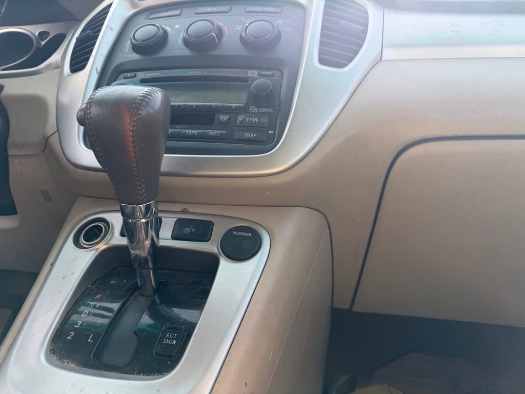 Used 2004 Toyota Highlander 4WD V6 image 11