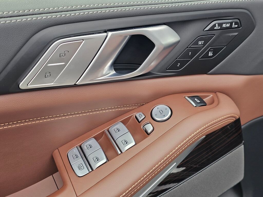 Used 2026 BMW X7 xDrive40i image 34