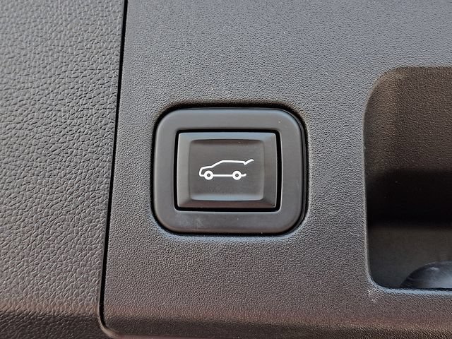 Used 2021 Cadillac XT4 Premium Luxury w/ Enhanced Visibility Package AWD/4WD image 28