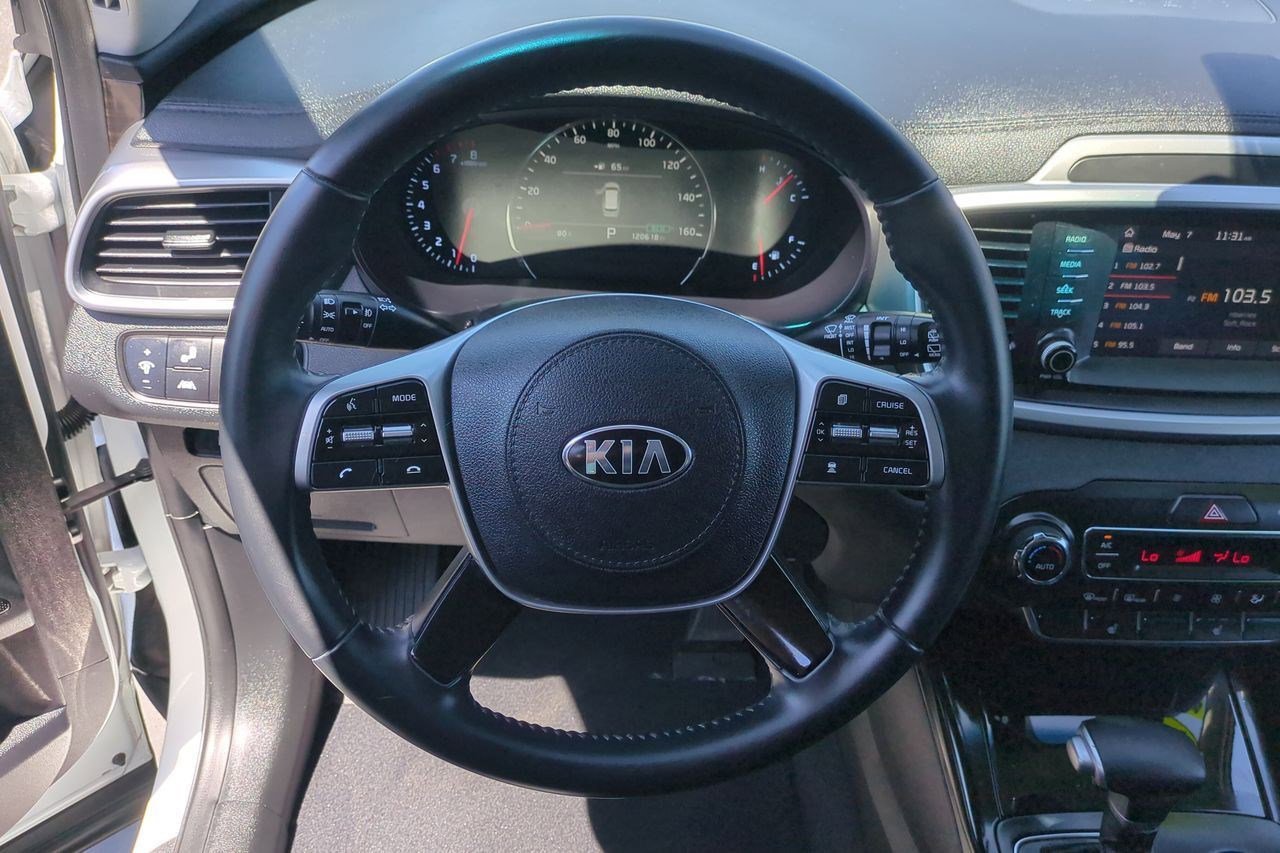 Used 2020 Kia Sorento EX FWD image 11