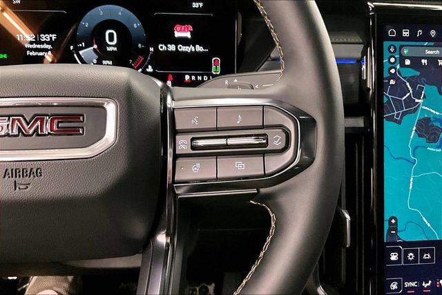 Used 2025 GMC Acadia AT4 image 25