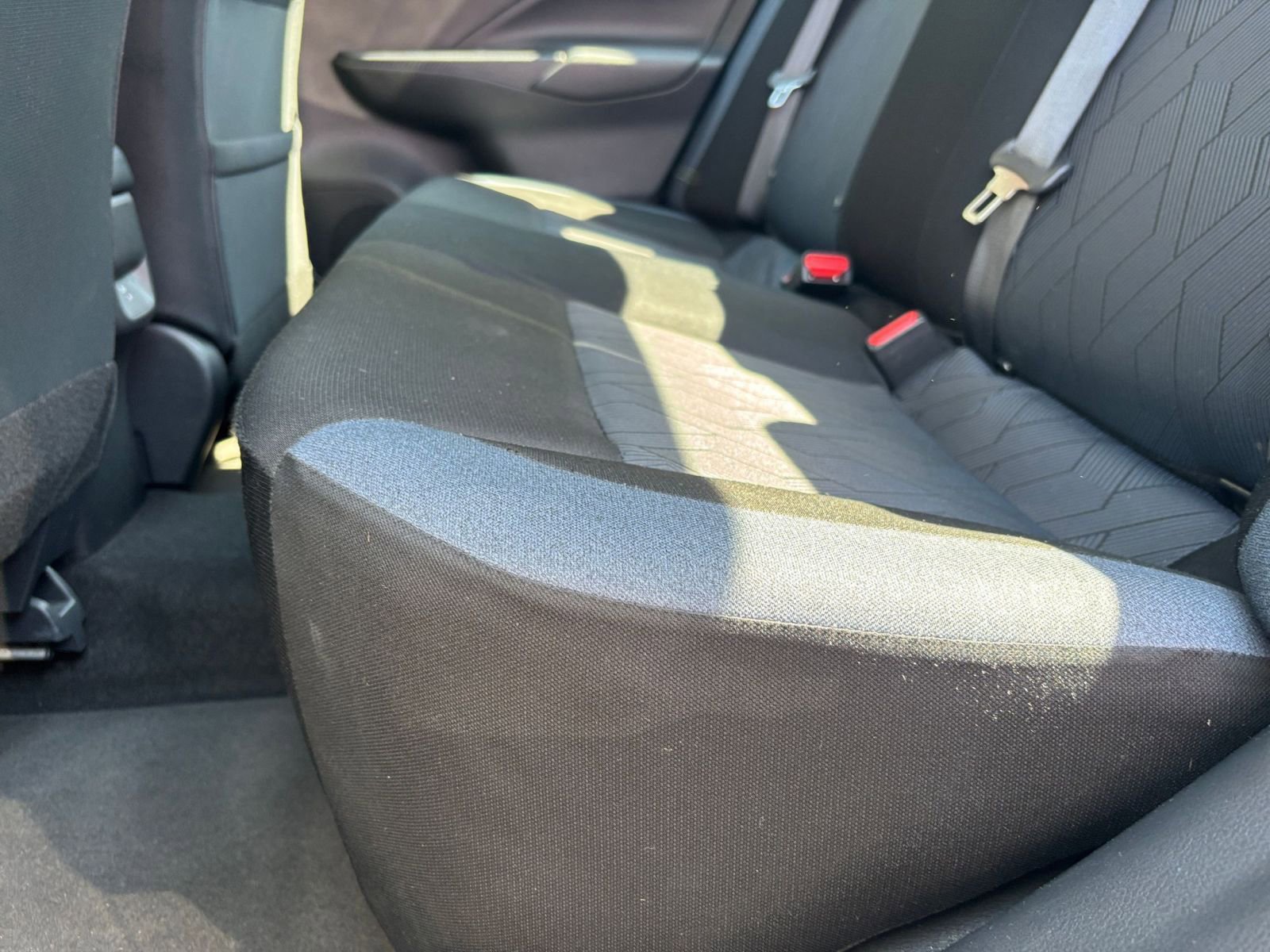 Used 2025 Nissan Versa SV FWD image 25