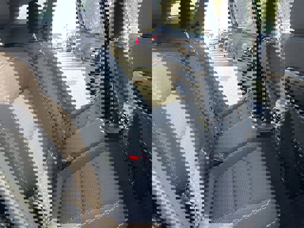 Used 2022 GMC Terrain SLE w/ Driver Convenience Package image 48