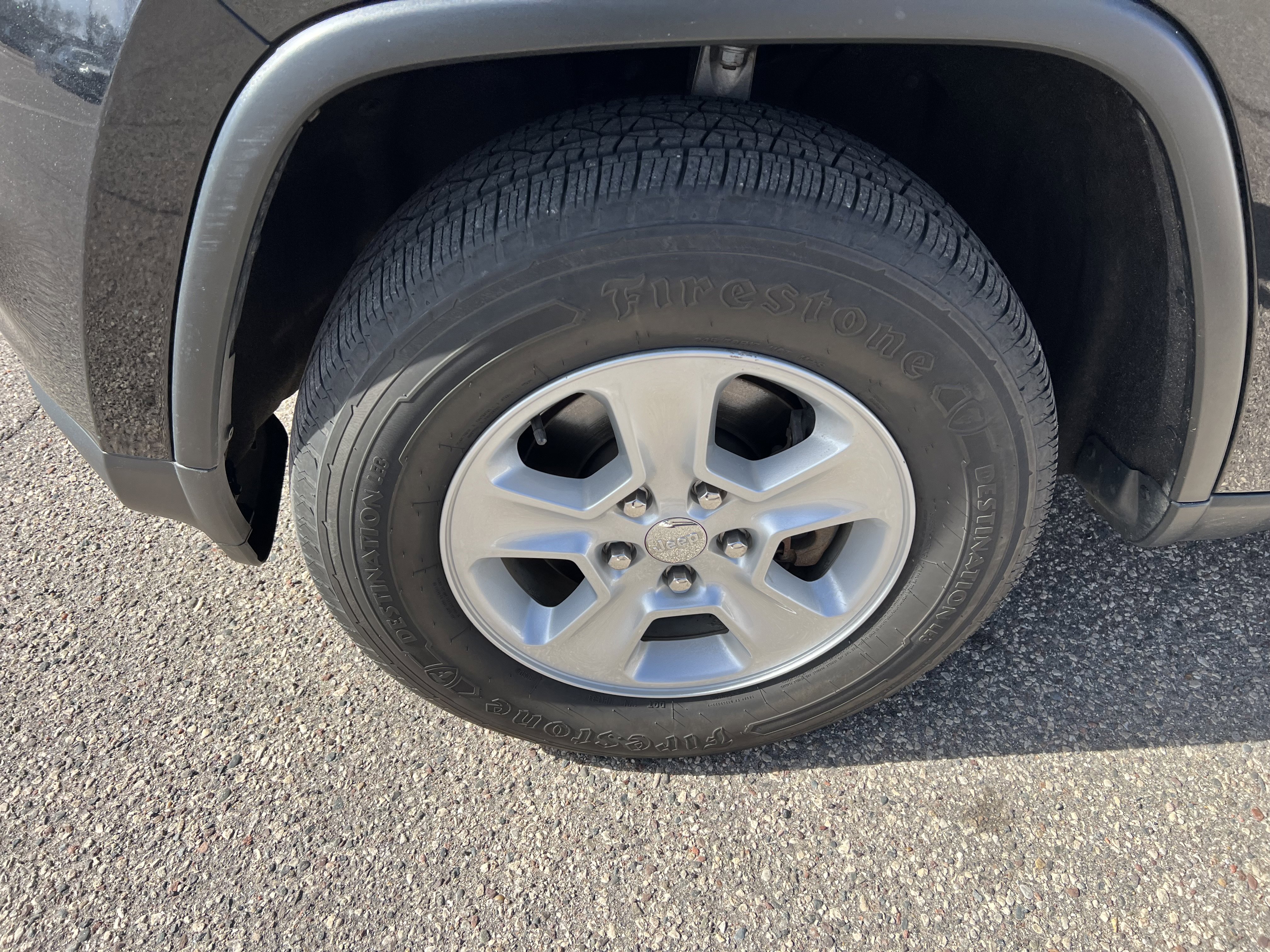 Used 2016 Jeep Grand Cherokee Laredo w/ Quick Order Package 23E image 4