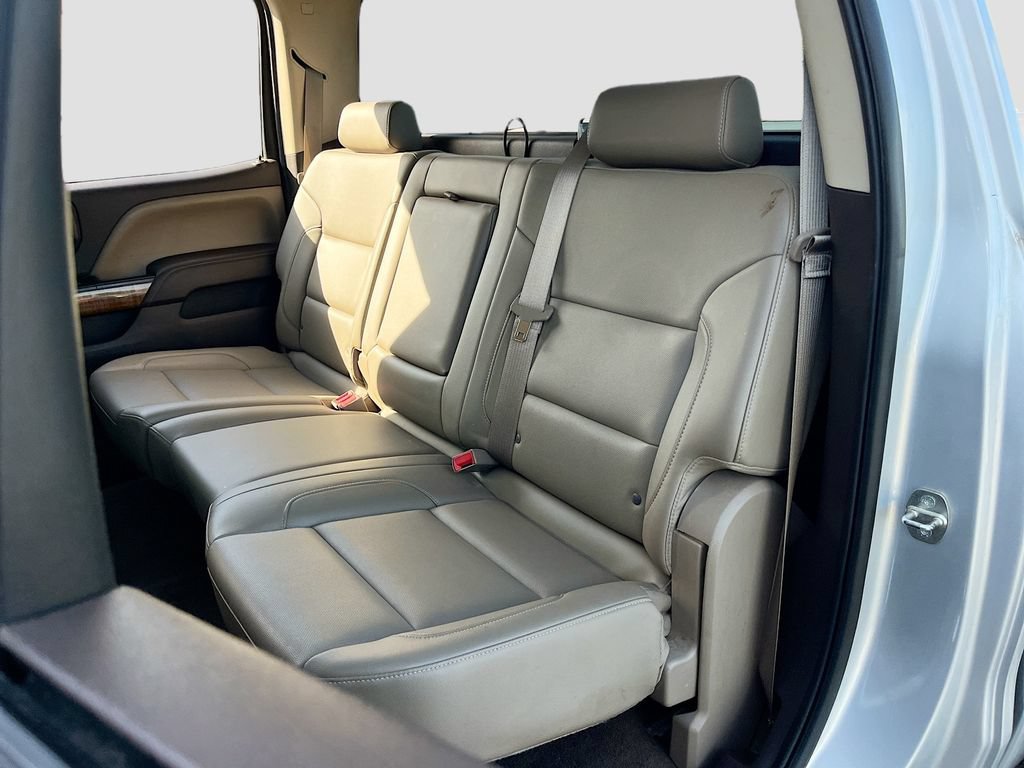 Used 2015 GMC Sierra 2500 SLT w/ Duramax Plus Package AWD/4WD image 26