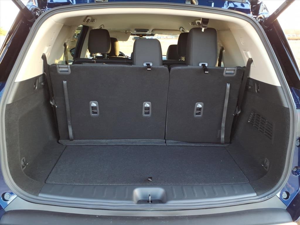 New 2025 Nissan Pathfinder SV image 9