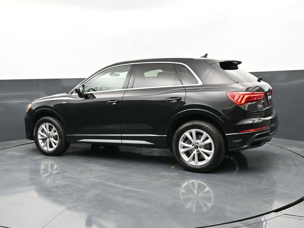 Used 2022 Audi Q3 2.0T Premium image 3