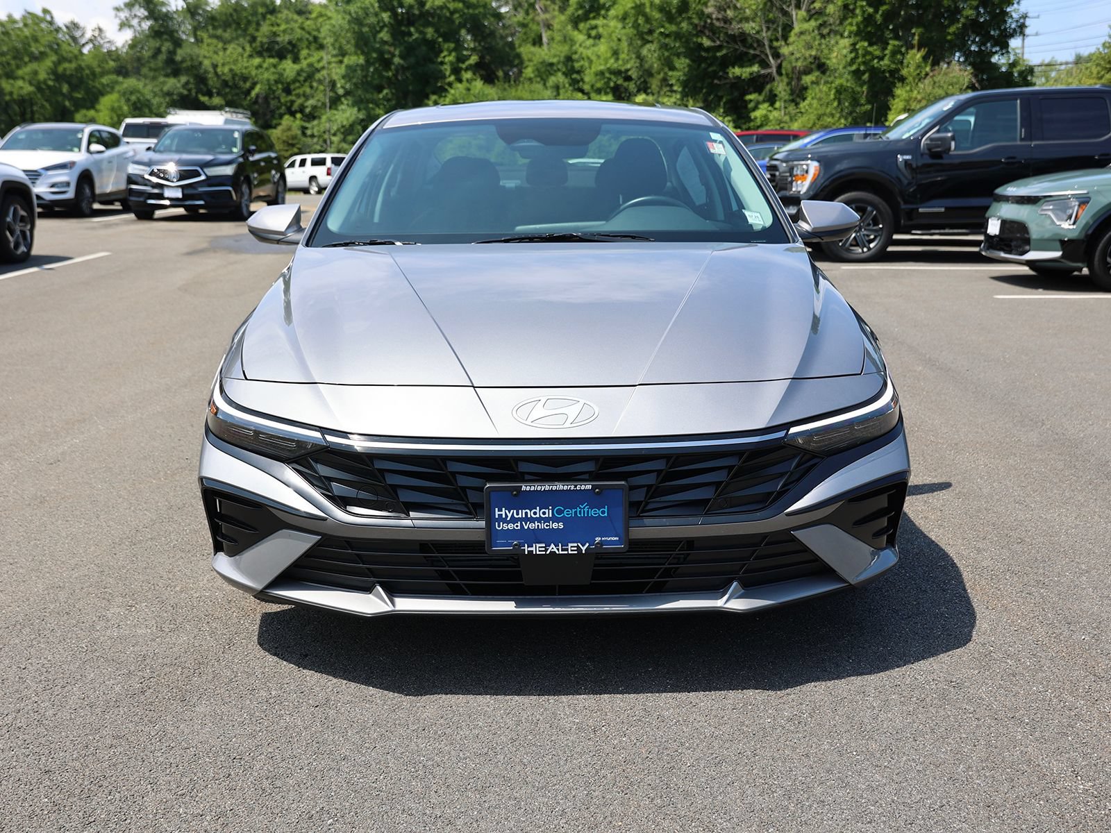 Certified 2025 Hyundai Elantra SEL FWD image 2