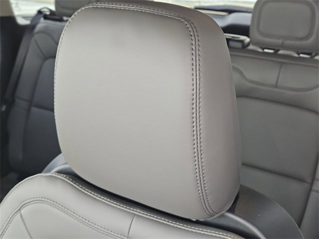 New 2026 Lincoln Corsair Premiere image 14