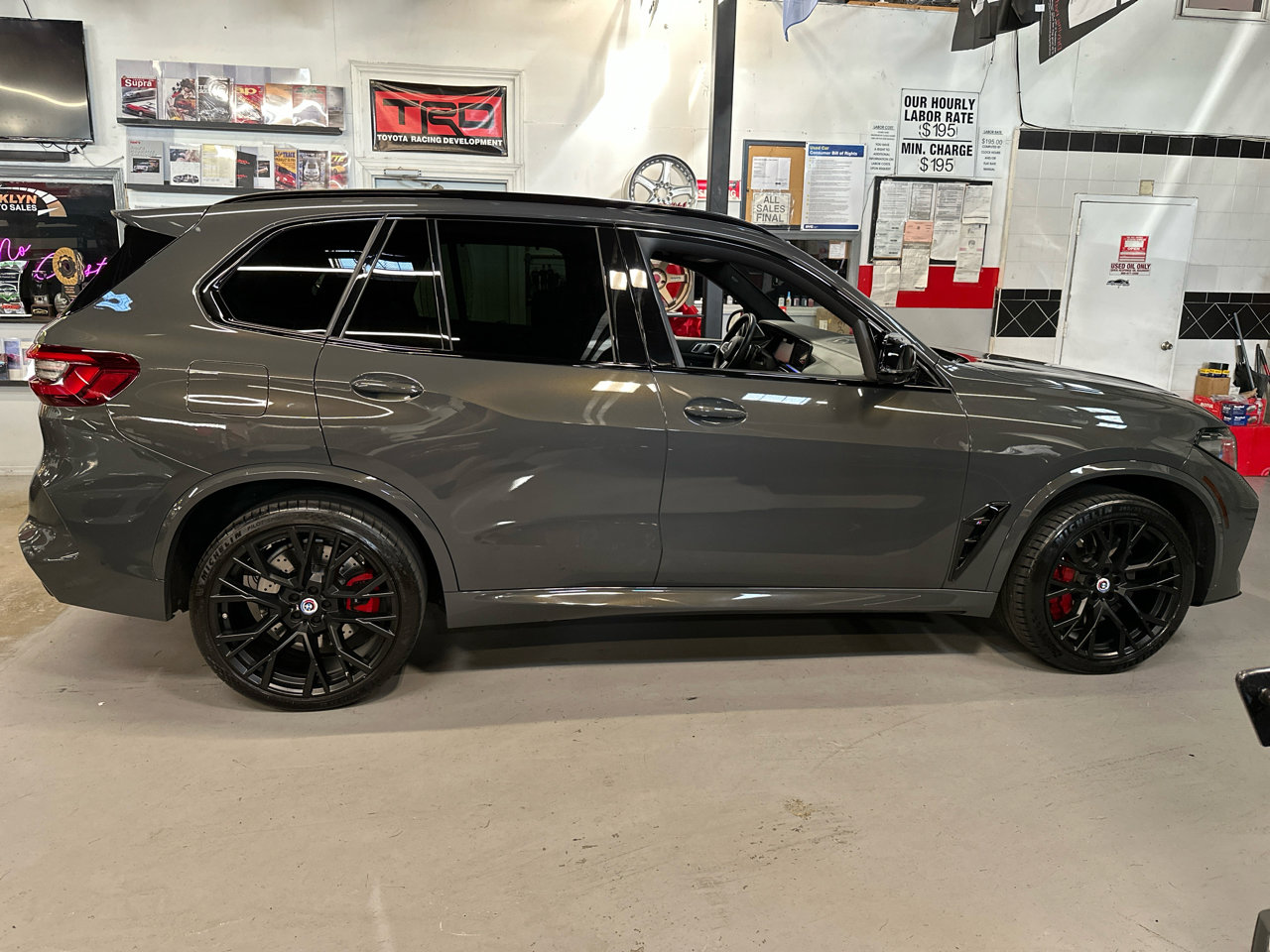Used 2023 BMW X5 M Competition w/ Competition Package image 4