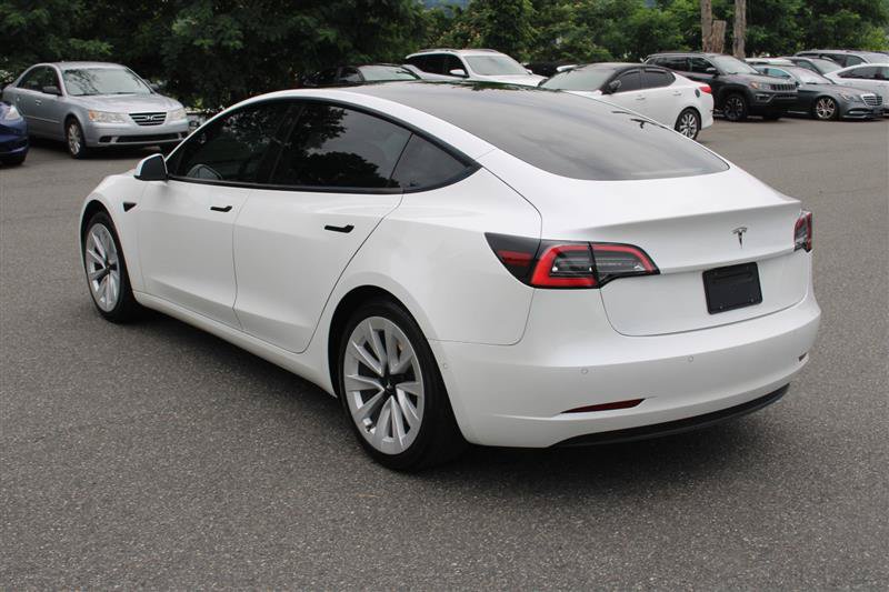 Used 2021 Tesla Model 3 Standard Range Plus RWD image 5