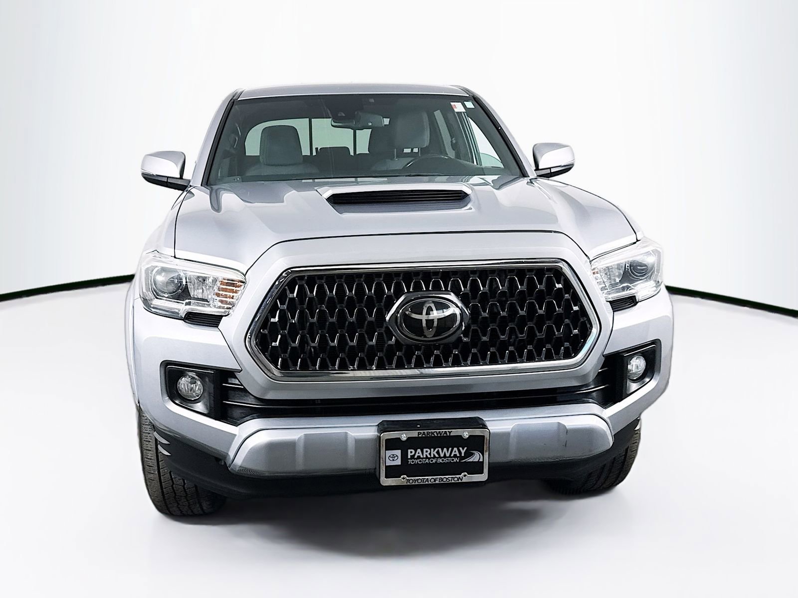 Certified 2019 Toyota Tacoma TRD Sport w/ Technology Package AWD/4WD image 2