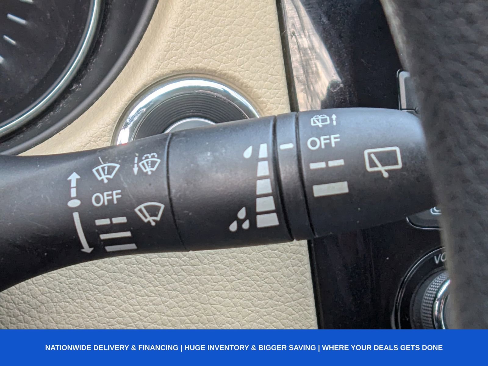 Used 2016 Nissan Rogue SV w/ SV Premium Package image 41