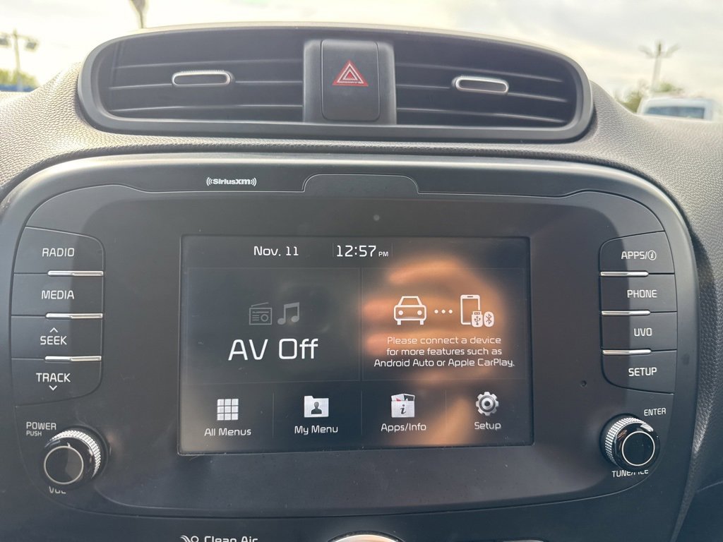Used 2019 Kia Soul + image 9