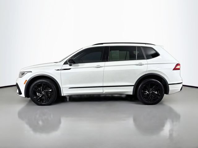 Certified 2023 Volkswagen Tiguan SE R-Line AWD/4WD image 4