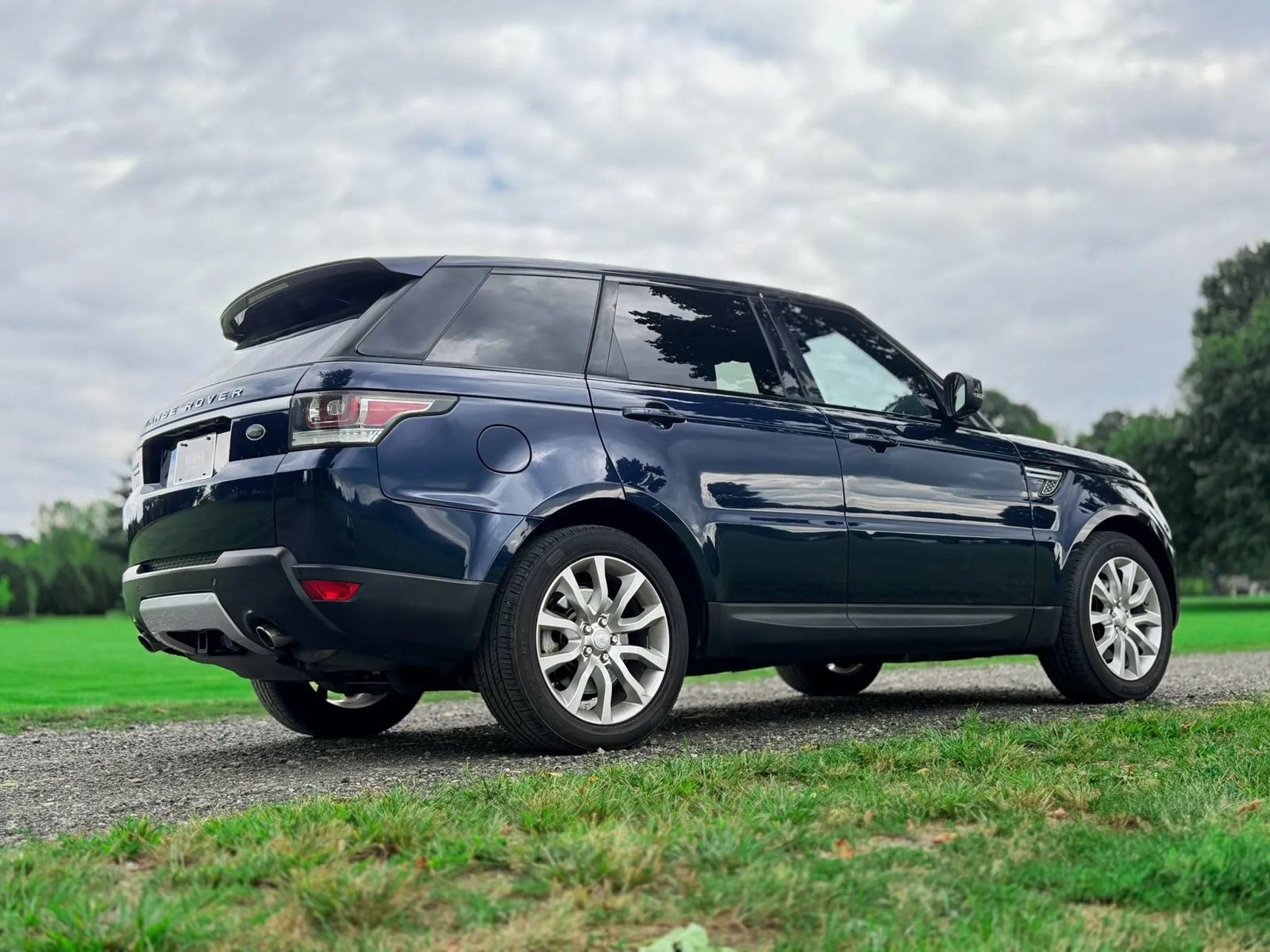 Used 2016 Land Rover Range Rover Sport HSE AWD/4WD image 30