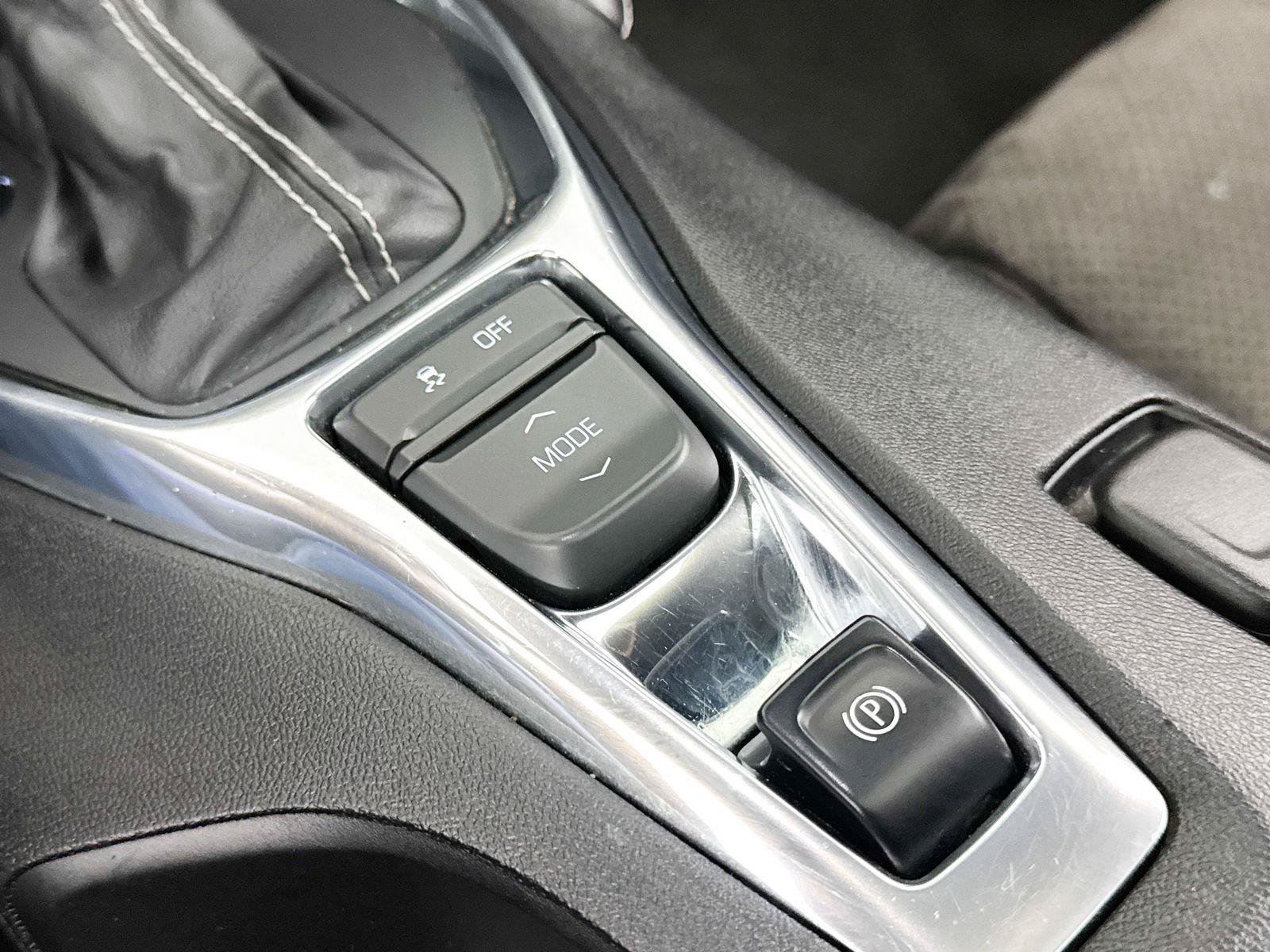 Used 2017 Chevrolet Camaro SS RWD image 10