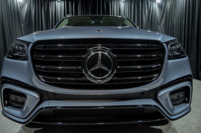 New 2026 Mercedes-Benz GLS 450 4MATIC image 2