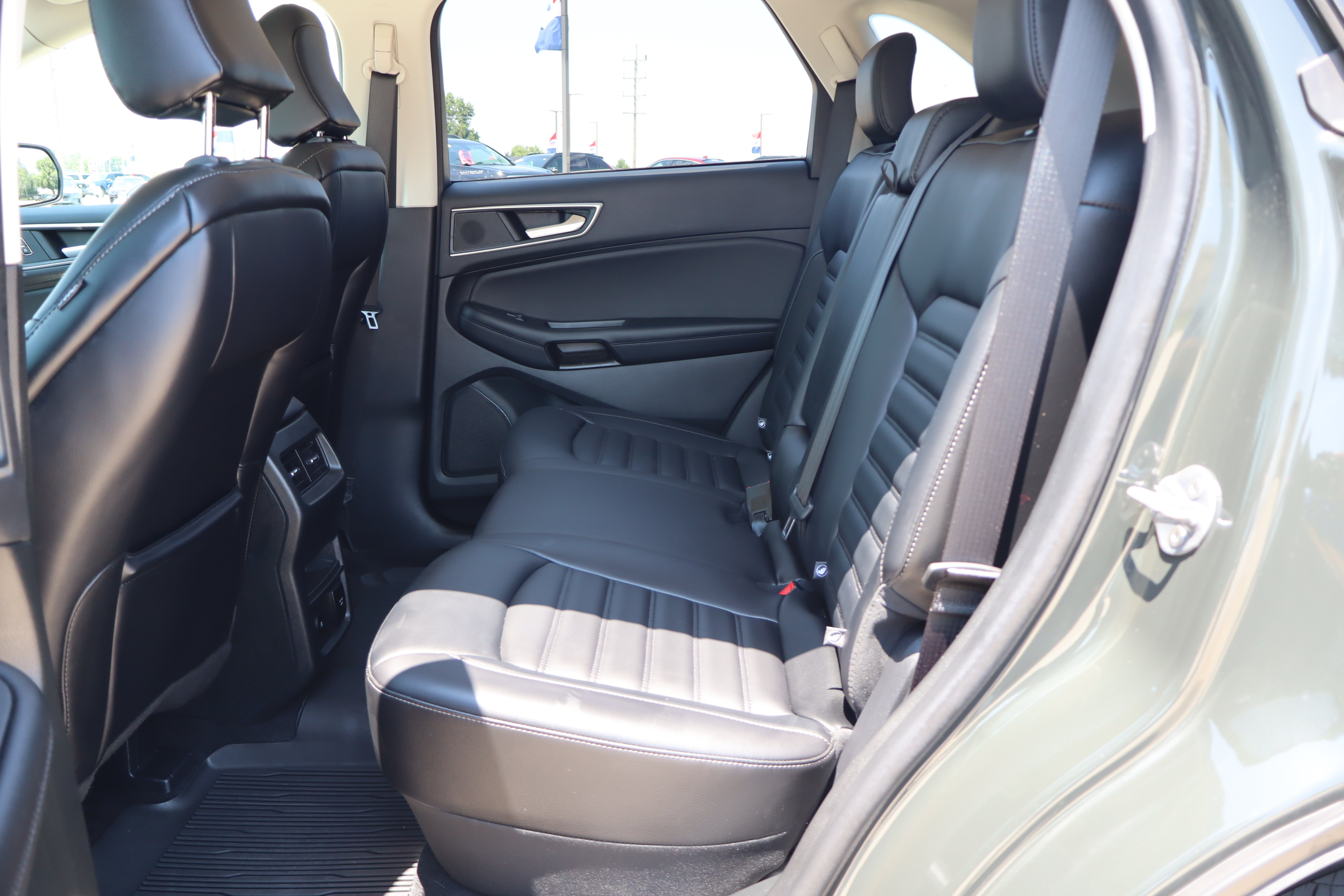 Used 2024 Ford Edge SEL w/ Convenience Package AWD/4WD image 8