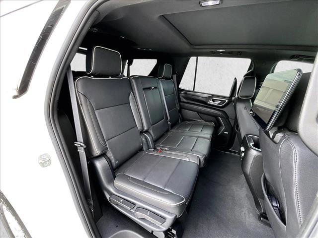 Used 2023 GMC Yukon SLT w/ SLT Premium Package image 29