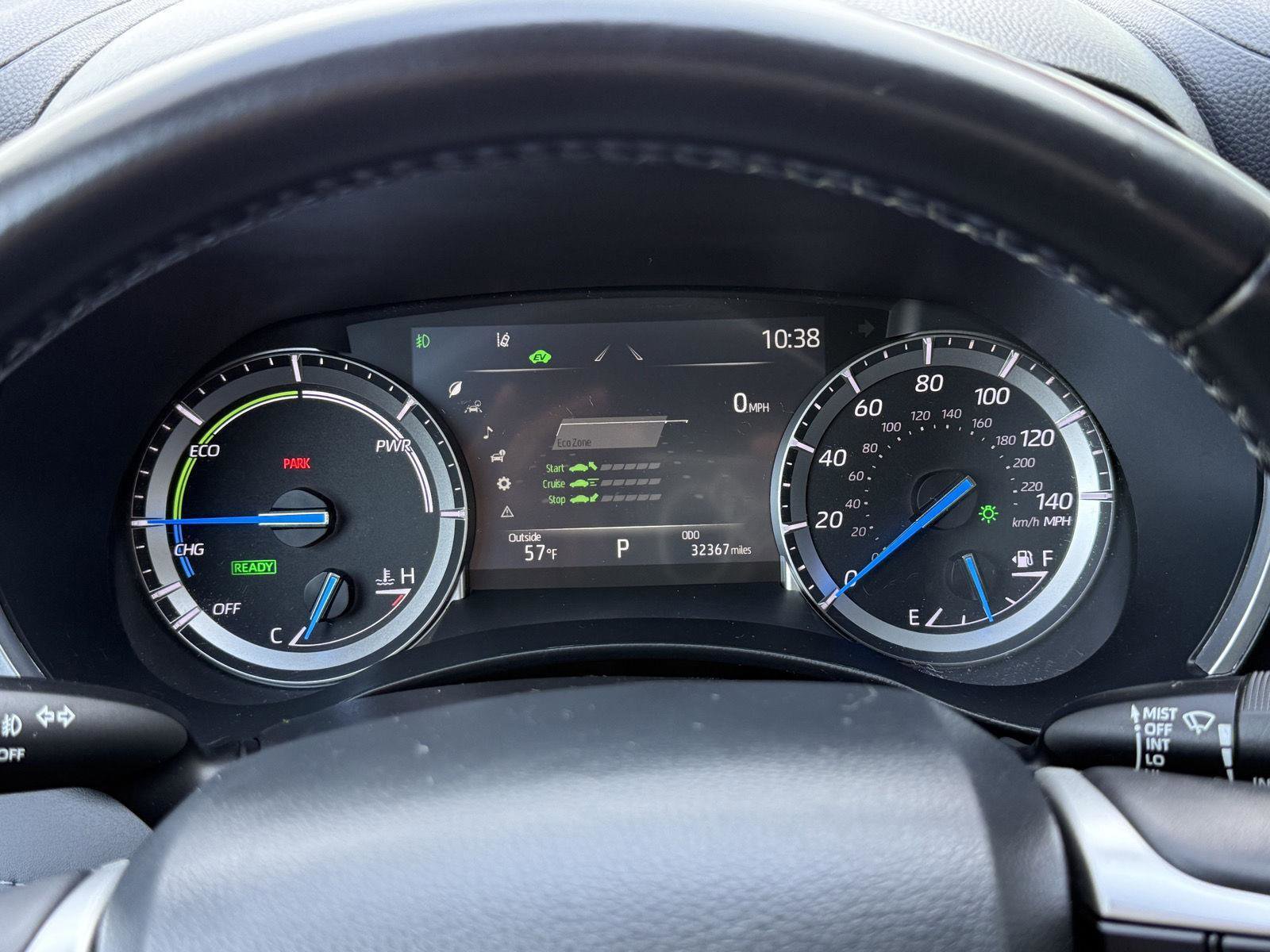 Used 2022 Toyota Highlander XLE AWD/4WD image 23