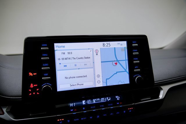 Used 2022 Toyota Sienna Limited image 21