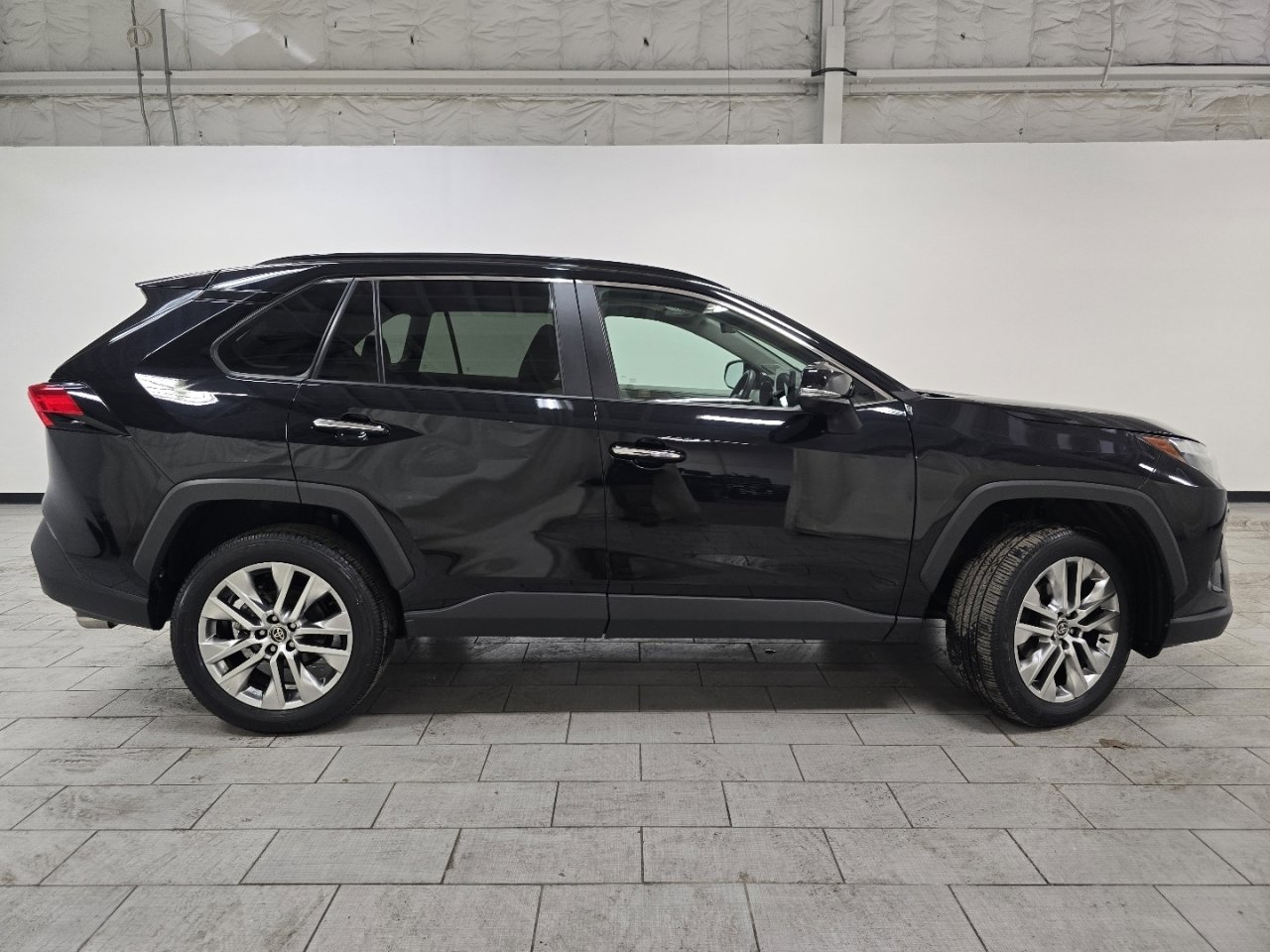 Used 2024 Toyota RAV4 Limited image 18