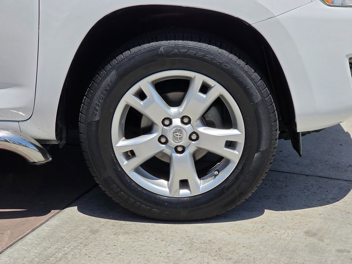 Used 2011 Toyota RAV4 2WD w/ Upgrade Value Pkg image 12