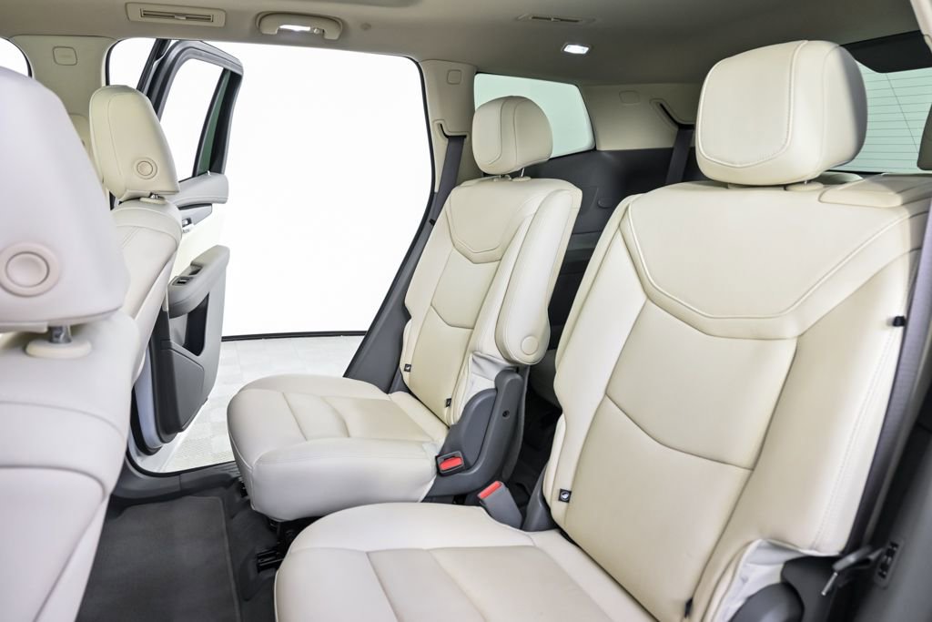 Used 2022 Cadillac XT6 Premium Luxury w/ Technology Package image 34