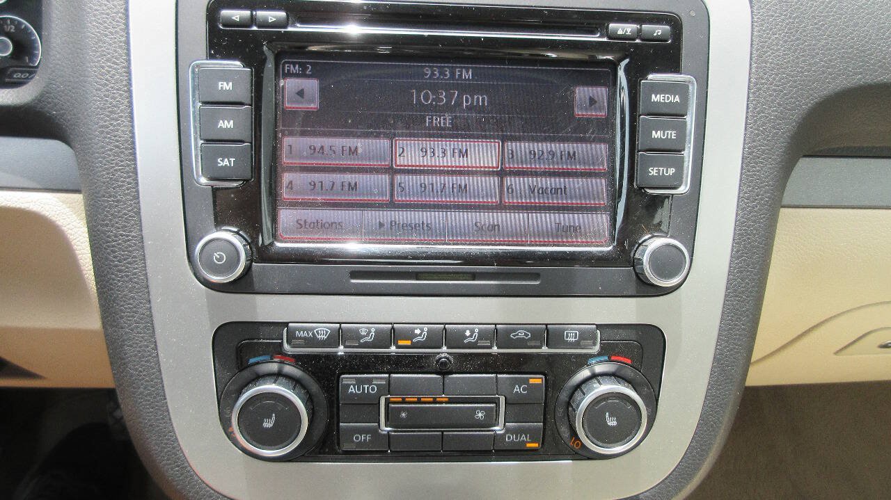 Used 2011 Volkswagen Eos Komfort FWD image 40