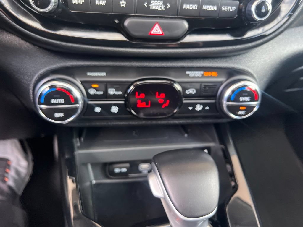Certified 2022 Kia Soul GT-Line FWD image 58