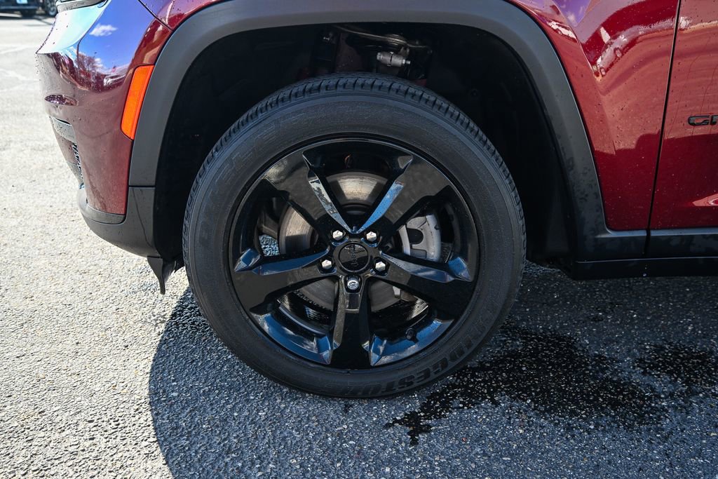 Used 2023 Jeep Grand Cherokee L Laredo image 12