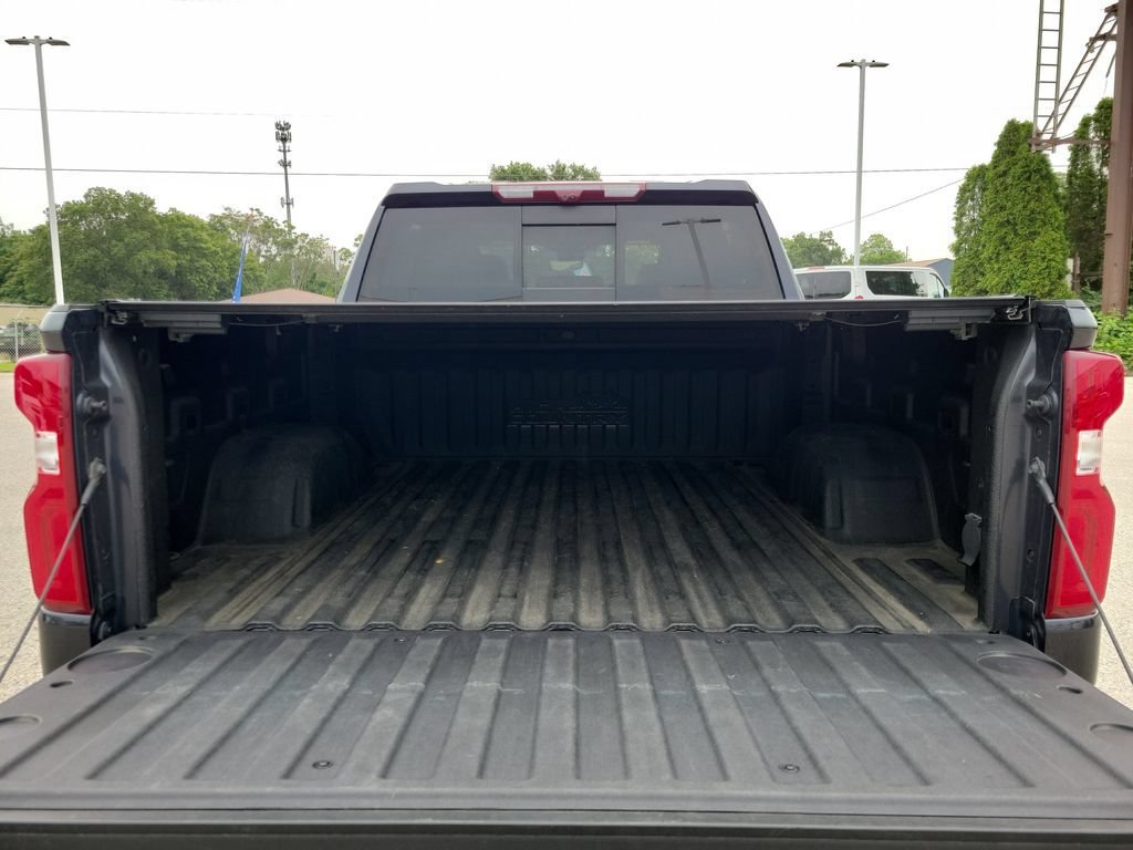 Used 2024 Chevrolet Silverado 1500 High Country w/ High Country Premium Package AWD/4WD image 7