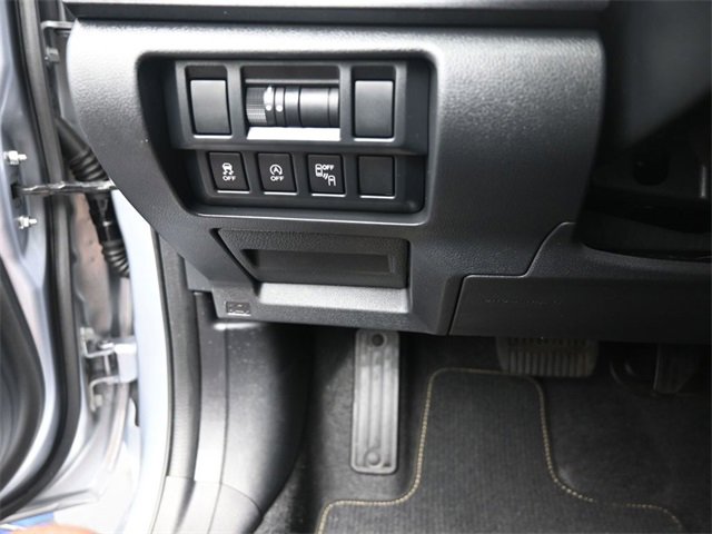 Used 2021 Subaru Crosstrek 2.5i Sport w/ Moonroof Package image 17