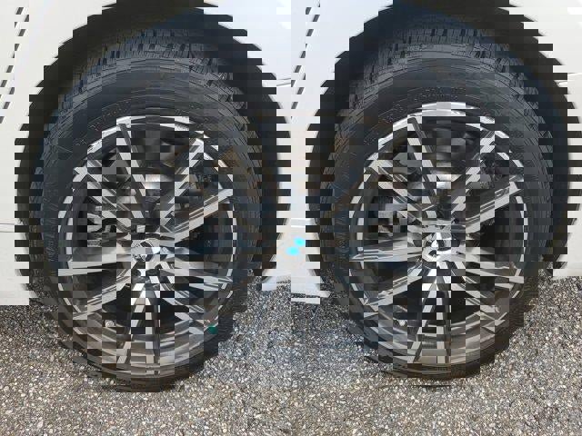 Used 2022 BMW 330i xDrive Sedan image 6