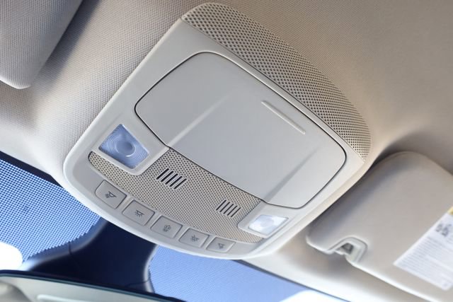 Used 2020 Ford Edge SE image 27