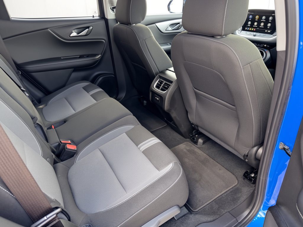Certified 2024 Chevrolet Blazer LT w/ Convenience Package FWD image 29