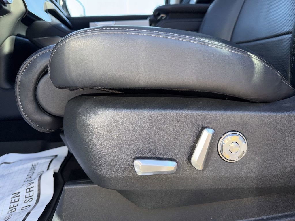 Certified 2025 Lincoln Navigator Reserve AWD/4WD image 14