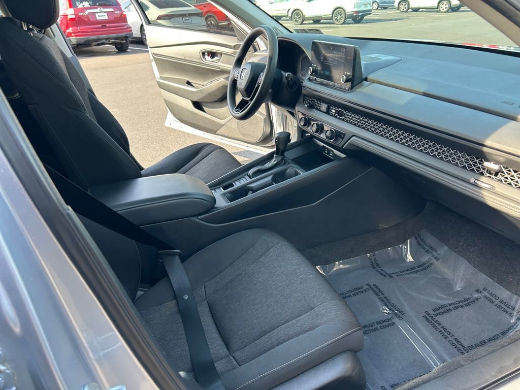 Used 2023 Honda Accord EX image 21