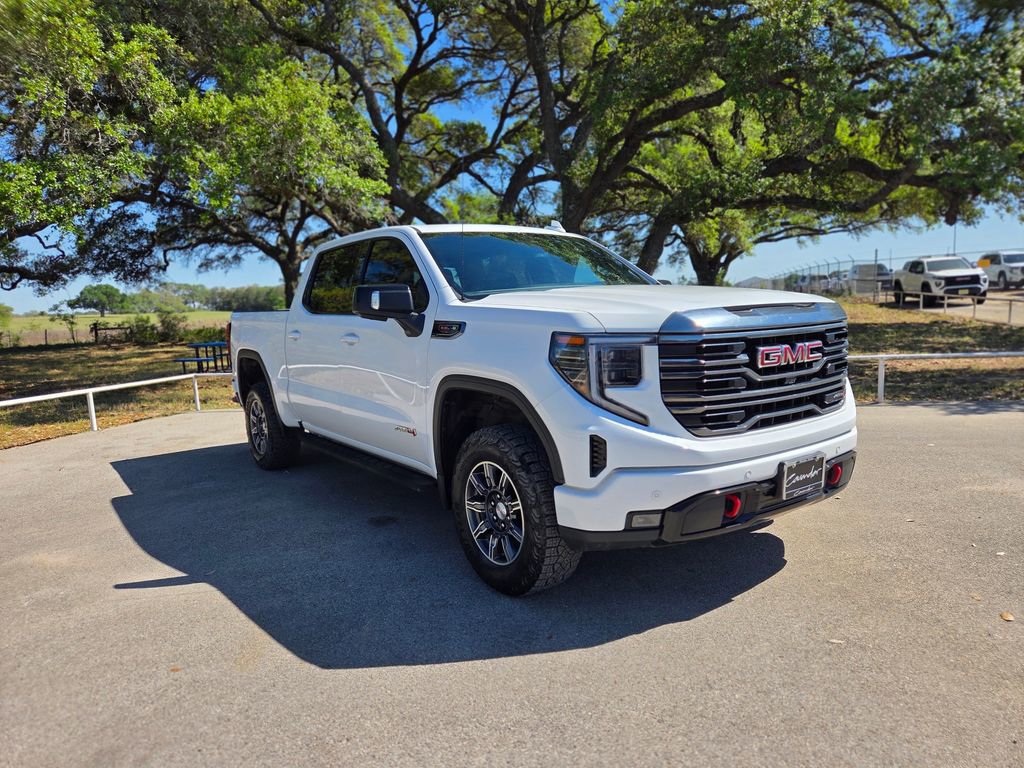 Used 2024 GMC Sierra 1500 AT4 w/ AT4 Premium Package AWD/4WD image 3
